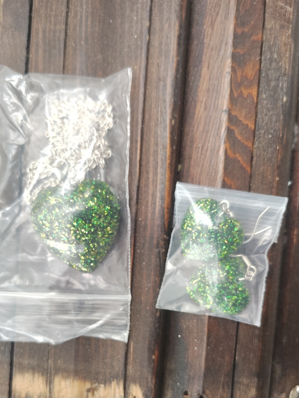 Green Glitter Heart Necklace and Earrings Set